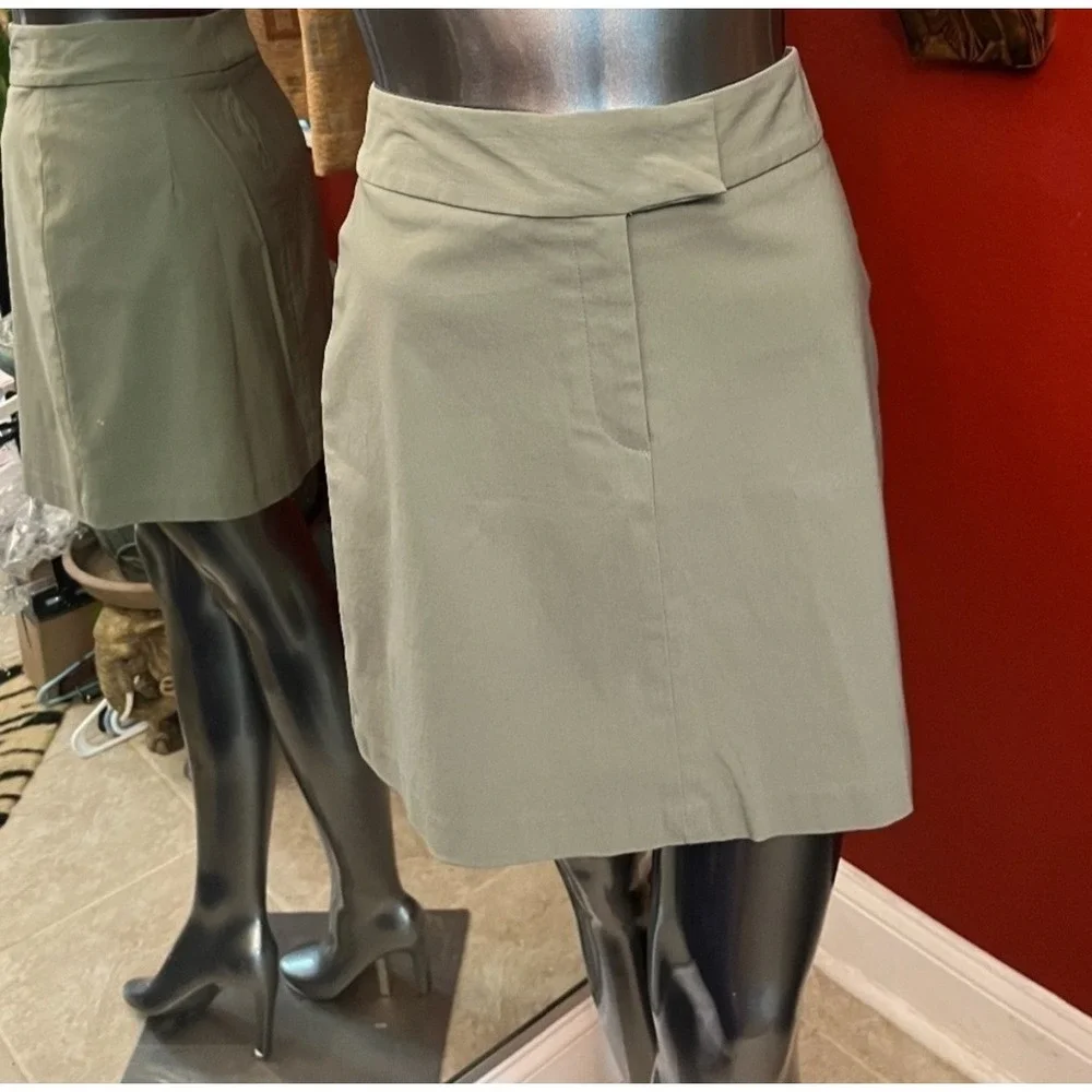 Vintage 90s Caché Olive Green Mini Skirt Size: 4 Chic, Preppy, Y2K, Classic NWOT